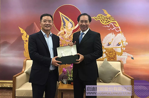 日韩人妻鲁交色情精品视频