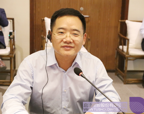 日韩人妻鲁交色情精品视频