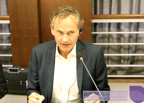 日韩人妻鲁交色情精品视频