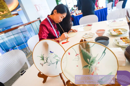 日韩人妻鲁交色情精品视频