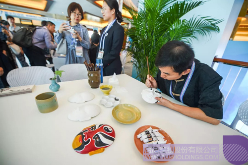 日韩人妻鲁交色情精品视频