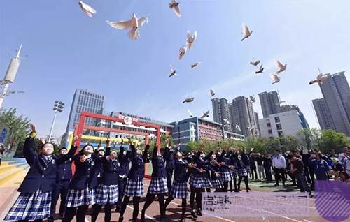 日韩人妻鲁交色情精品视频