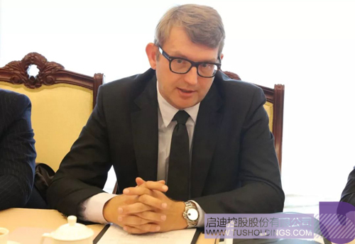 日韩人妻鲁交色情精品视频