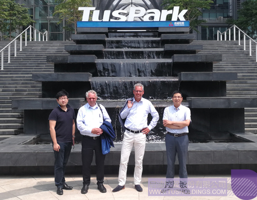 日韩人妻鲁交色情精品视频