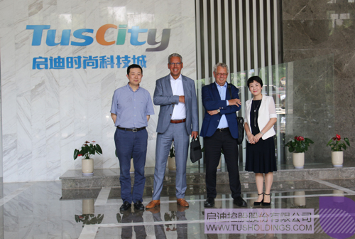 日韩人妻鲁交色情精品视频