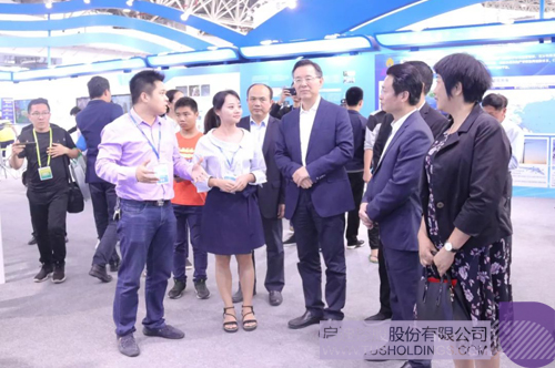 日韩人妻鲁交色情精品视频