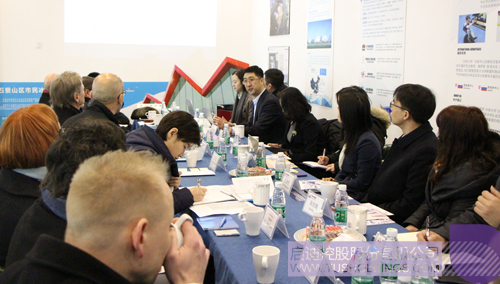 日韩人妻鲁交色情精品视频