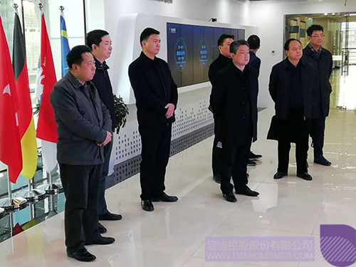 日韩人妻鲁交色情精品视频