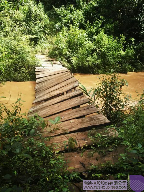日韩人妻鲁交色情精品视频