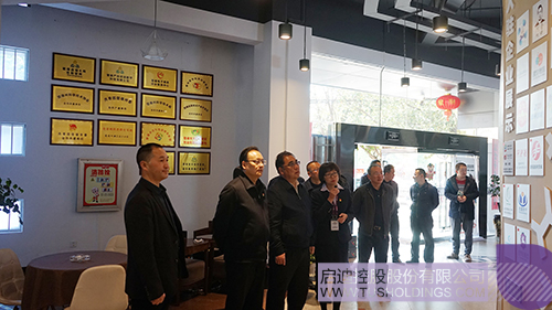 日韩人妻鲁交色情精品视频