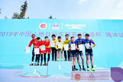 日韩人妻鲁交色情精品视频