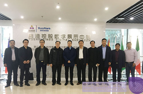 日韩人妻鲁交色情精品视频