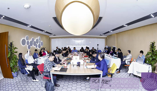 日韩人妻鲁交色情精品视频