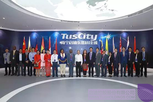 日韩人妻鲁交色情精品视频