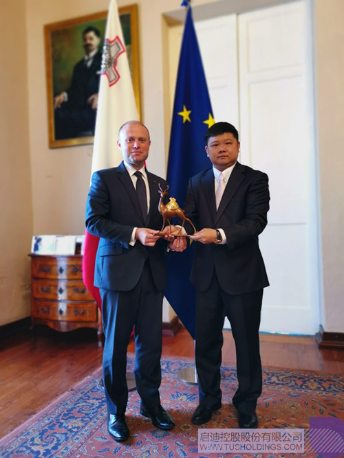 日韩人妻鲁交色情精品视频