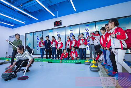 日韩人妻鲁交色情精品视频