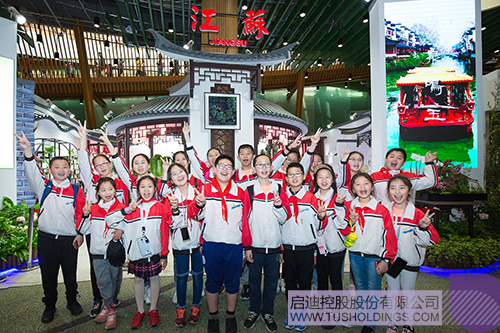 日韩人妻鲁交色情精品视频