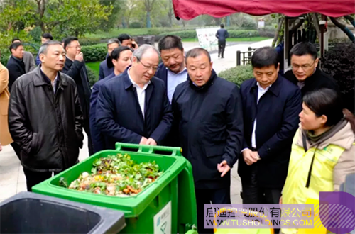 日韩人妻鲁交色情精品视频