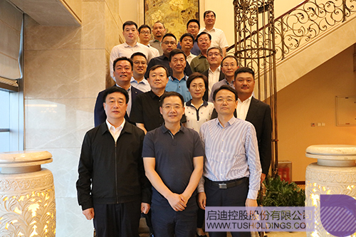 日韩人妻鲁交色情精品视频