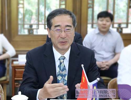 日韩人妻鲁交色情精品视频