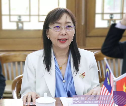 日韩人妻鲁交色情精品视频