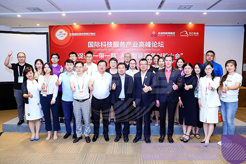 日韩人妻鲁交色情精品视频