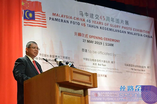 日韩人妻鲁交色情精品视频