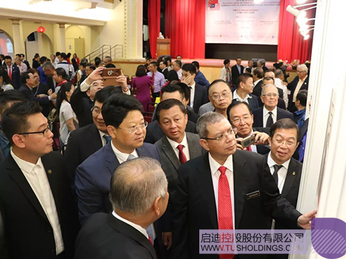 日韩人妻鲁交色情精品视频