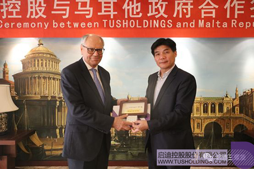 日韩人妻鲁交色情精品视频