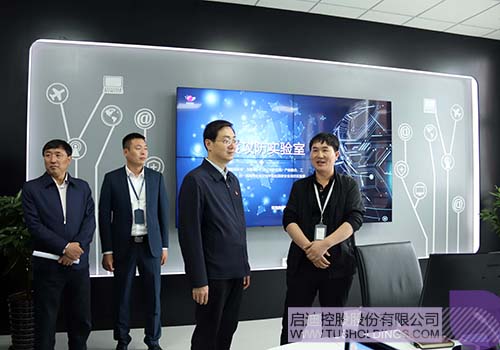 日韩人妻鲁交色情精品视频