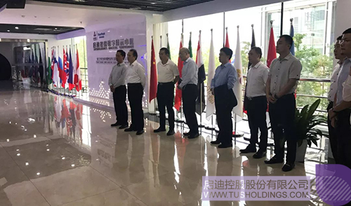 日韩人妻鲁交色情精品视频