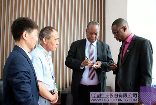 日韩人妻鲁交色情精品视频