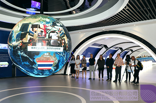 日韩人妻鲁交色情精品视频