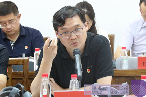 日韩人妻鲁交色情精品视频