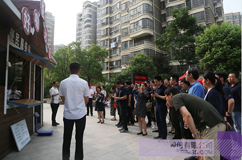 日韩人妻鲁交色情精品视频