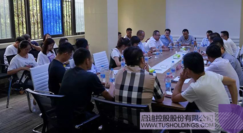 日韩人妻鲁交色情精品视频