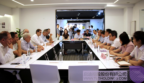 日韩人妻鲁交色情精品视频