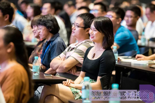 日韩人妻鲁交色情精品视频