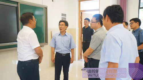 日韩人妻鲁交色情精品视频