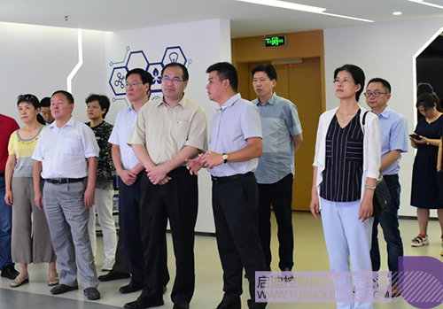 日韩人妻鲁交色情精品视频