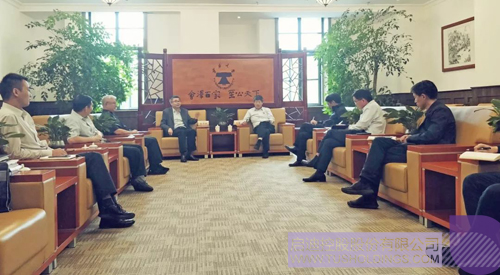 日韩人妻鲁交色情精品视频