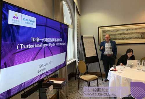 日韩人妻鲁交色情精品视频