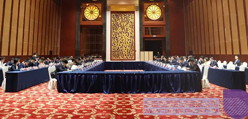 日韩人妻鲁交色情精品视频