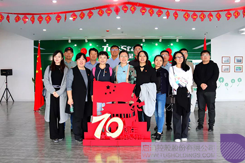 日韩人妻鲁交色情精品视频