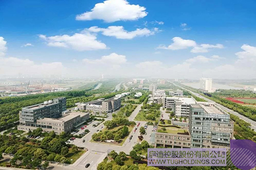 日韩人妻鲁交色情精品视频