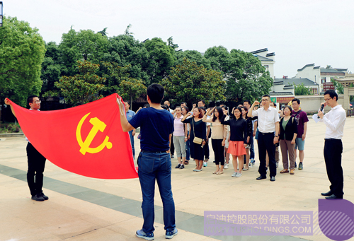 日韩人妻鲁交色情精品视频